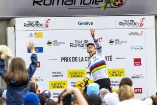 Remco Evenepoel a ravi les foules le long des routes romandes. KEYSTONE/SALVATORE DI NOLFI